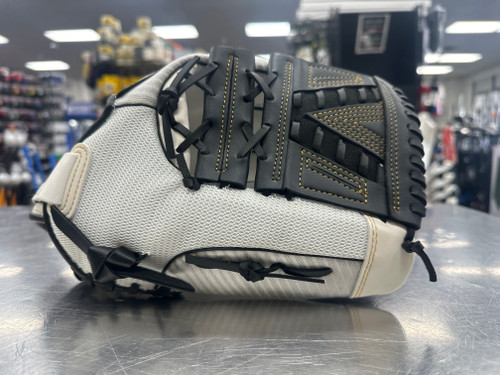 Vist Large View of Product Image Which is New FRANKLIN FASTPITCH PRO WHITE-12.5"