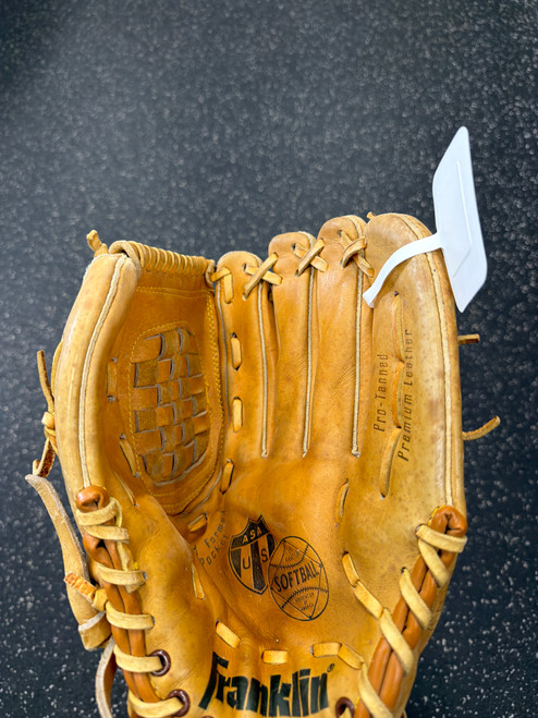 Vist Large View of Product Image Which is Used Franklin 4961 BB/SB Glove RH Throw Brown 12"