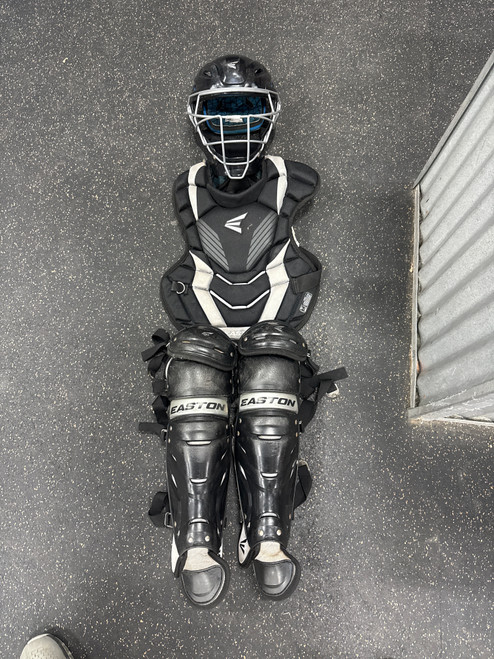 Vist Large View of Product Image Which is Used Easton BLACK MAGIC Catchers Equipment Other