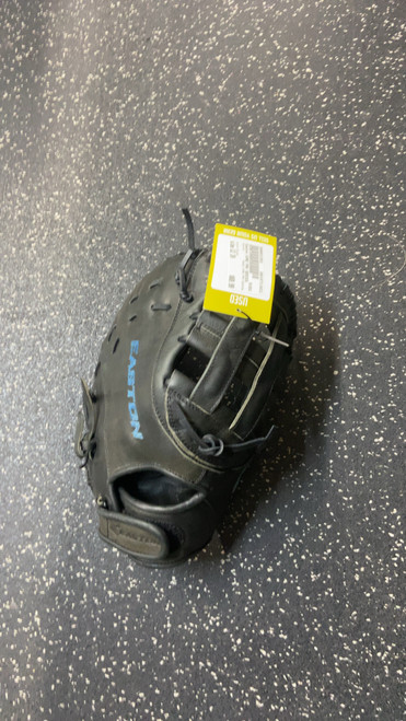 Vist Large View of Product Image Which is Used Easton CORE PRO SERIES BB/SB First Base RH Throw Black 12"