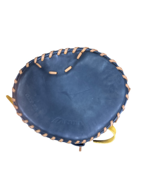 Vist Large View of Product Image Which is Used Mizuno PANCAKE GLOVE BB/SB Training Aid