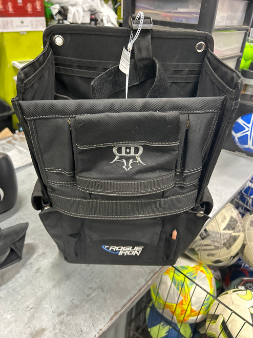 Vist Large View of Product Image Which is Used Dynamic Discs Disc Golf Bag Black