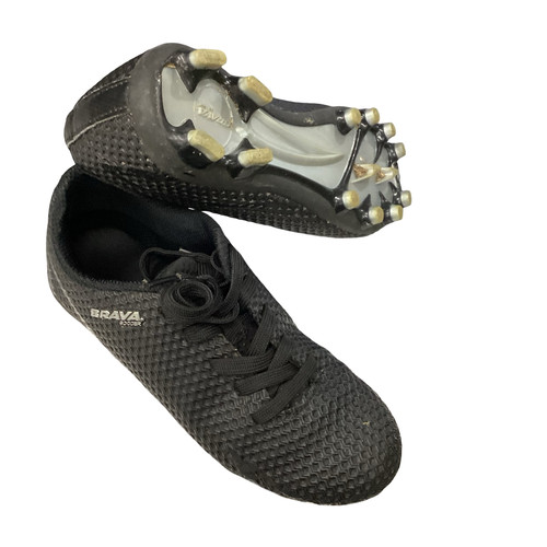 Vist Large View of Product Image Which is Used Brava Soccer Cleats Black Junior 01