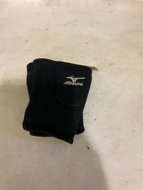 Vist Large View of Product Image Which is Used Mizuno VB Knee Pads Black