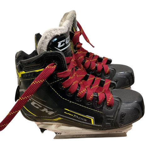 Vist Large View of Product Image Which is Used CCM SUPER TACKS 9380 Junior Goalie Skate Junior 02