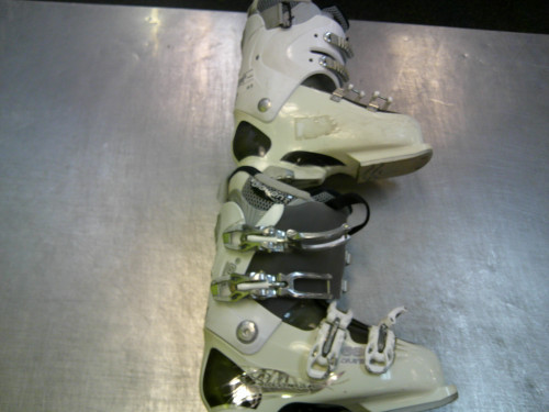 Vist Large View of Product Image Which is Used Salomon DIVINE RS Girls DH Ski Boot White 230 MP - J05 - W06