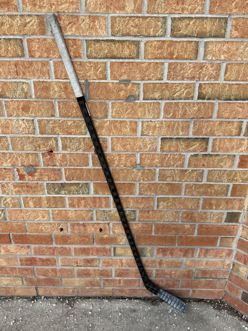 Vist Large View of Product Image Which is Used PRO BLACKOUT P28 85 FLEX Senior One Piece Left Grip 85 Flex