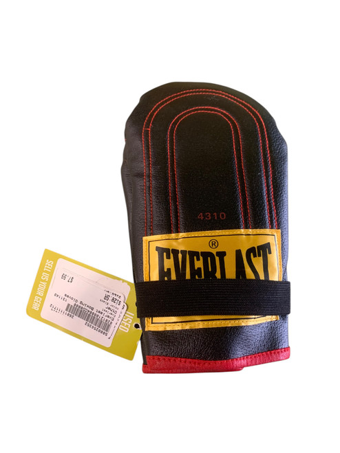 Vist Large View of Product Image Which is Used Everlast Boxing Gloves Black Senior
