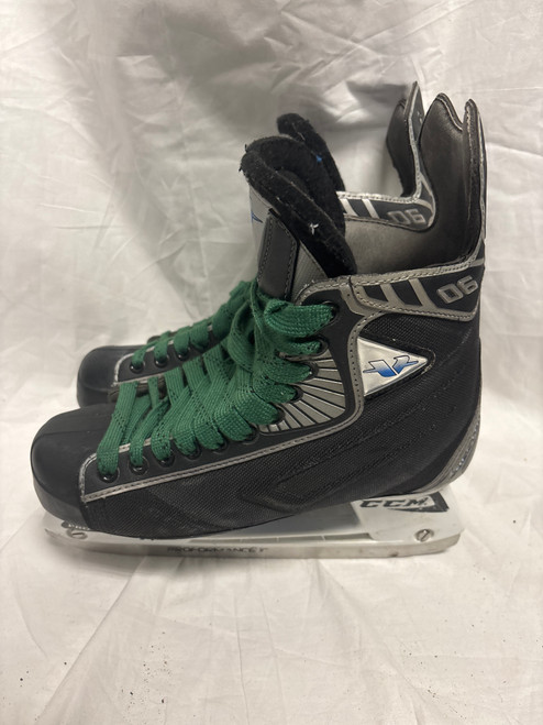 Vist Large View of Product Image Which is Used CCM VECTOR 06 Senior Hockey Skate Senior 7.5