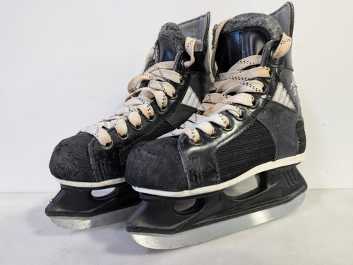 Vist Large View of Product Image Which is Used Bauer AIR 50 Youth Hockey Skate Youth 10.5