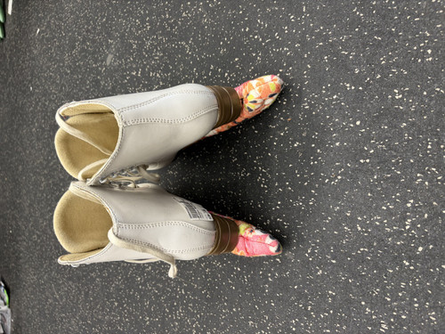 Vist Large View of Product Image Which is Used Jackson MYSTIQUE Girls Figure Skate White Junior 04