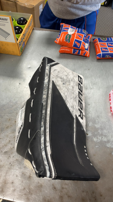 Vist Large View of Product Image Which is Used Bauer M5 PRO Inter Goalie Blocker None