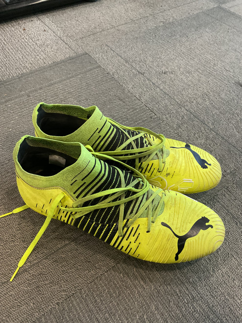 Vist Large View of Product Image Which is Used Puma Soccer Cleats Yellow Senior 11.5
