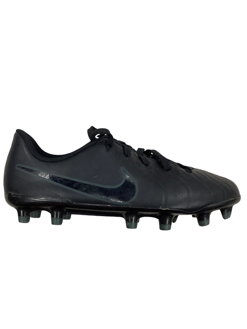 Vist Large View of Product Image Which is Used Nike Soccer Cleats Black Junior 01