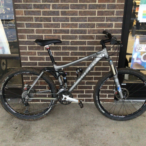 Vist Large View of Product Image Which is Used Trek 2007 FUEL EX9 17.5 FULL SUSPENSION Mountain Bike Mens Grey 43-47cm - 17-18" - MD Frame