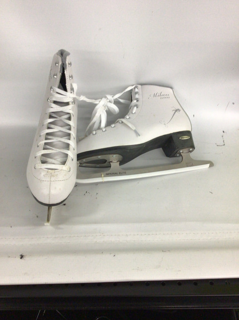 Vist Large View of Product Image Which is Used UNK WomensFigure Skate White Senior 10