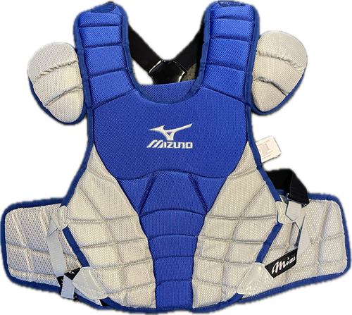 Vist Large View of Product Image Which is Used Mizuno SAMURAI Catchers Chest Protector Royal Blue Adult
