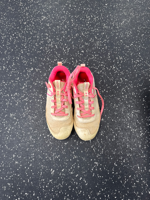 Vist Large View of Product Image Which is Used Under Armour GLYDE BB/SB Cleats Pink Junior 01.5