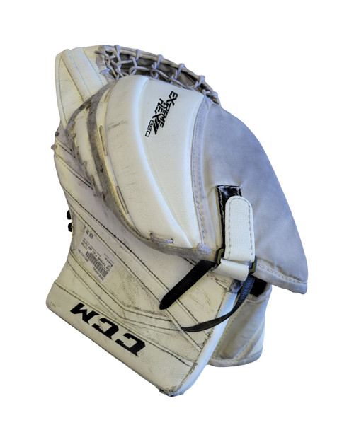 Vist Large View of Product Image Which is Used CCM EXTREME FLEX 860 Senior Goalie Catcher White