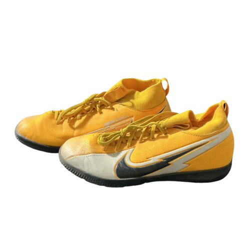 Vist Large View of Product Image Which is Used Nike Soccer Indoor Shoes Gold Junior 04
