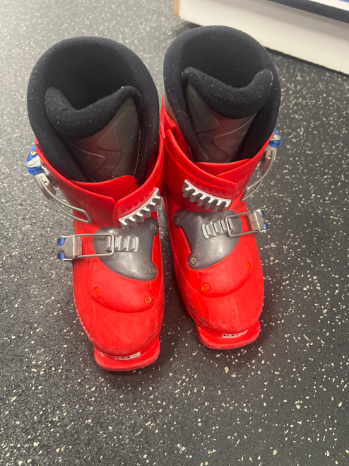 Vist Large View of Product Image Which is Used Salomon PERFORMA T2 Boys DH Ski Boot Red 180 MP - Y11