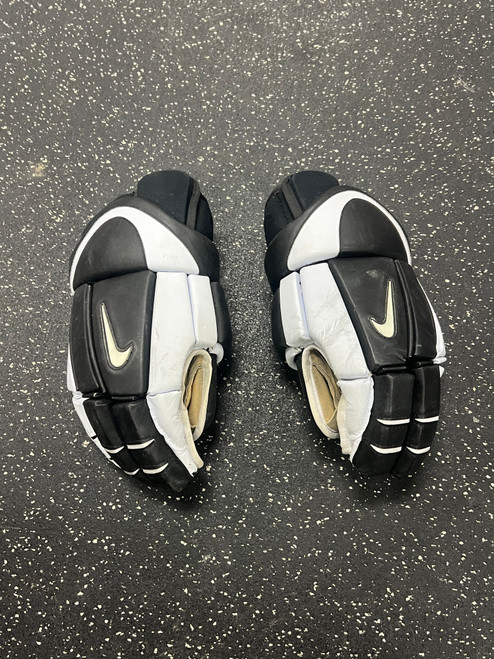 Vist Large View of Product Image Which is Used Nike BOLERO Senior Gloves Black 14"