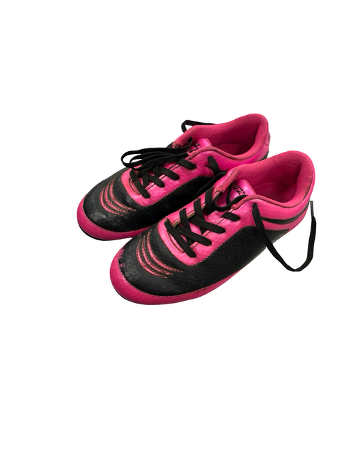 Vist Large View of Product Image Which is Used Vizari Soccer Cleats Pink Youth 13.0