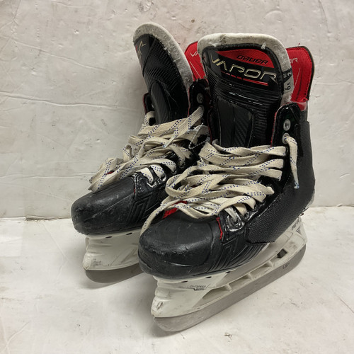 Vist Large View of Product Image Which is Used Bauer VAPOR X Intermediate Hockey Skate Black And Red Intermediate 6.5