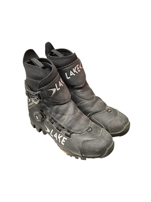 Vist Large View of Product Image Which is Used LAKE MXZ303 Bike Shoes Adult Black Senior 8
