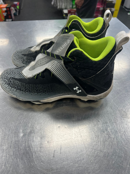 Vist Large View of Product Image Which is Used Under Armour PELLET PROTECT Adult FB Cleats Black Senior 8