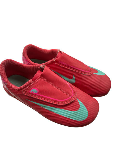 Vist Large View of Product Image Which is Used Nike Soccer Cleats Pink Youth 13.0