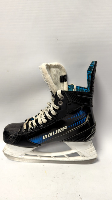 Vist Large View of Product Image Which is Used Bauer BAUER X Senior Hockey Skate Senior 6