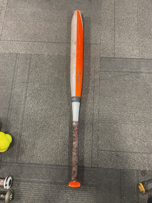 Vist Large View of Product Image Which is Used Easton FASTPITCH MAKO BB/SB Fastpitch Bat Orange 31"