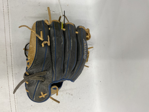 Vist Large View of Product Image Which is Used Wilson A1000 BB/SB Glove LH Throw Black 11 3/4"