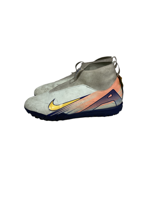Vist Large View of Product Image Which is Used Nike Soccer Indoor Shoes White Junior 05.5