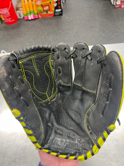 Vist Large View of Product Image Which is Used Louisville Slugger DVRF17115 RH Throw Fastpitch Gloves Grey 11 1/2"