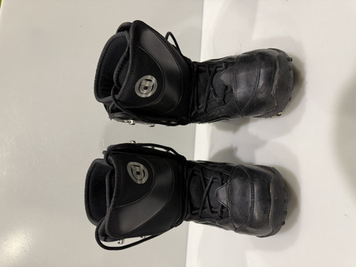 Vist Large View of Product Image Which is Used Type A BOOTS Boys Snowboard Boots Black Junior 04