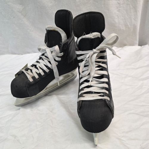 Vist Large View of Product Image Which is Used Bauer JUNIOR SUPREME 90 Junior Hockey Skate Junior 04.5