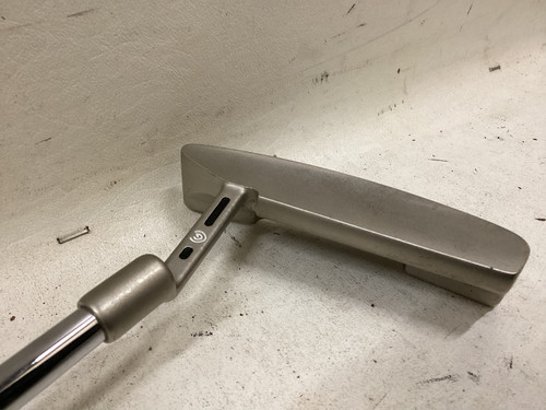 Vist Large View of Product Image Which is Used Cleveland GUTCHECK Mens Putter RH