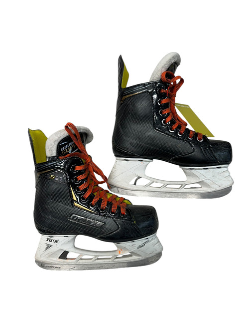 Vist Large View of Product Image Which is Used Bauer S27 Junior Hockey Skate Black Junior 01