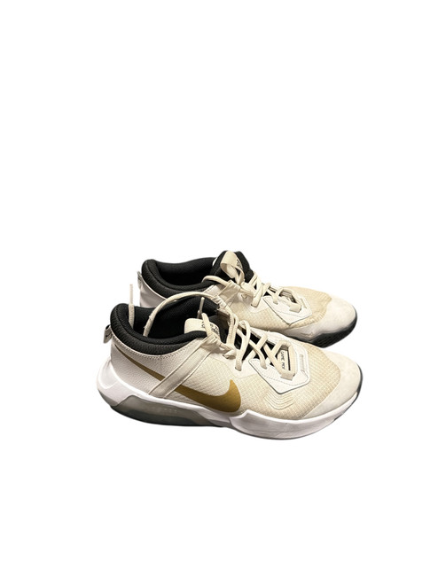 Vist Large View of Product Image Which is Used Nike Basketball Shoes Y White Youth 06.5