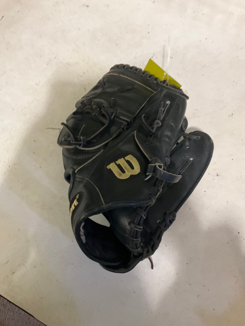 Vist Large View of Product Image Which is Used Wilson A2000 BB/SB Glove RH Throw Black 11 3/4"