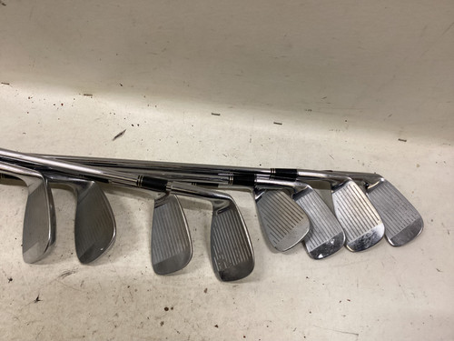 Vist Large View of Product Image Which is Used Wilson STAFF PROGRESSIVE Mens Iron Set RH 3I-PW