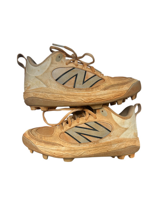 Vist Large View of Product Image Which is Used New Balance CLEATS BB/SB Cleats White Junior 02.5