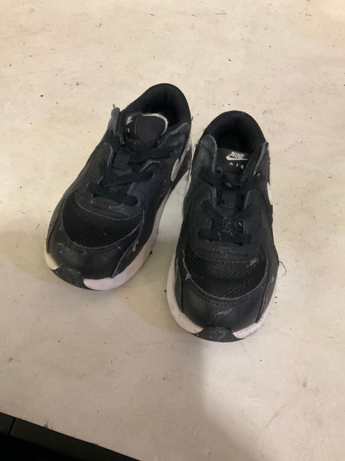 Vist Large View of Product Image Which is Used Nike Basketball Shoes Y Black Youth 08.0