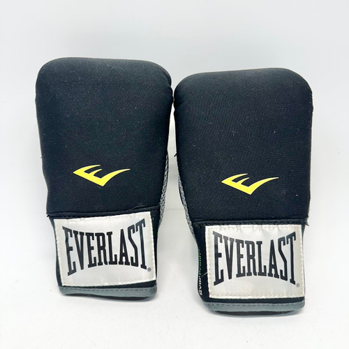 Vist Large View of Product Image Which is Used Everlast Boxing Gloves Black Youth