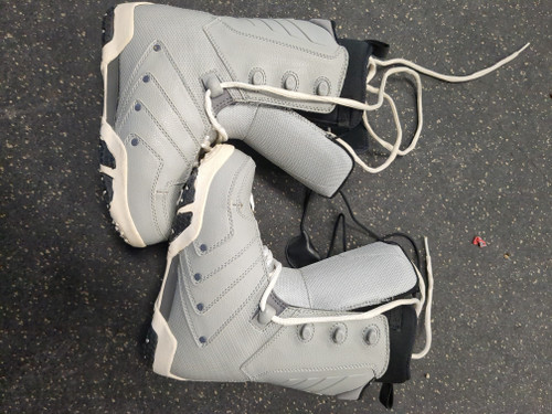 Vist Large View of Product Image Which is Used Flow DEGADE LS Womens Snowboard Boots Grey Senior 6