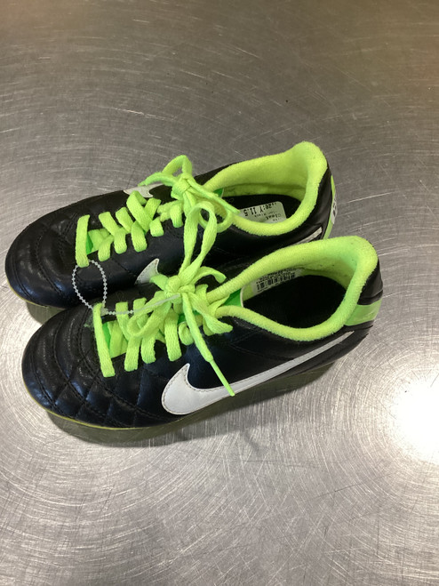 Vist Large View of Product Image Which is Used Nike Soccer Cleats Black Youth 11.5