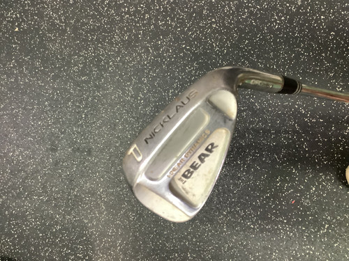 Vist Large View of Product Image Which is Used Nicklaus THE BEAR Golf Wedge Mens RH Pitching Wedge