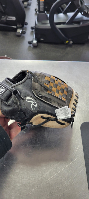 Vist Large View of Product Image Which is Used Rawlings 10.5 BB/SB Glove RH Throw Black 10 1/2"